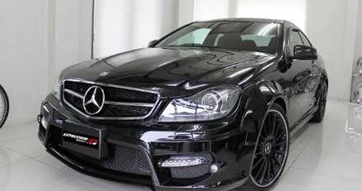 Mercedes C63 Coupé AMG by Expression Motorsport