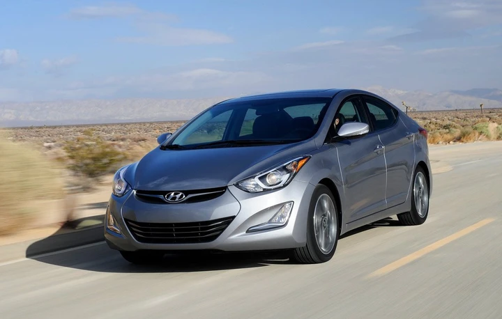 Hyundai Elantra MY 2014: immagini ufficiali