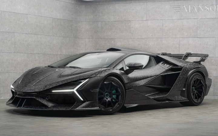 Mansory Carbonado X: la Lamborghini Revuelto che non conosce limiti
