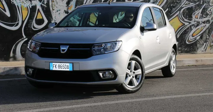 Dacia Sandero 1.0 SCe Laureate: la prova su strada