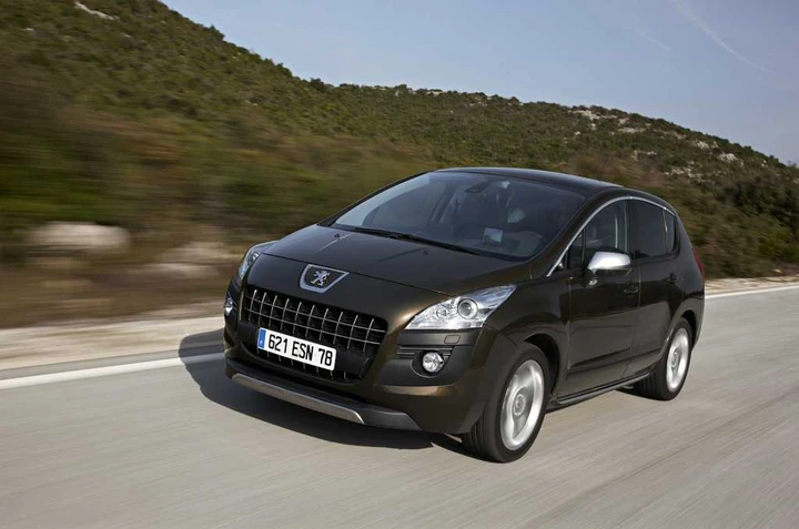 Peugeot: tecnologia e-HDi per 3008 e 5008