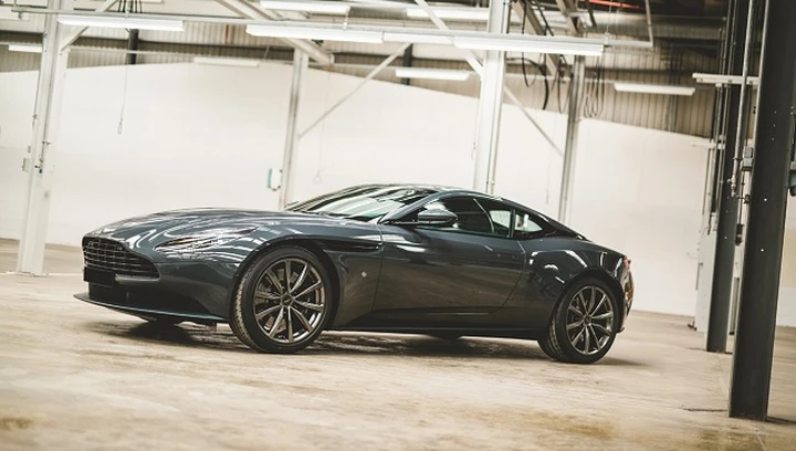 Aston Martin DB11: due esclusive serie speciali per Coupé e Volante