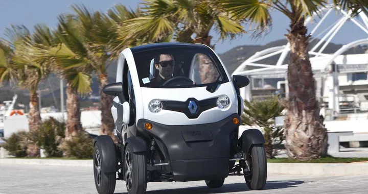 Renault Twizy elettrica: prezzo da 7.800 euro