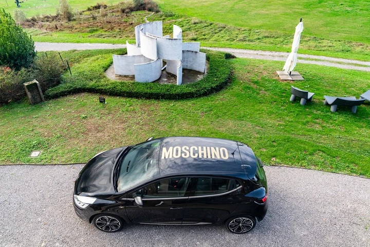 Renault, la Clio diventa Moschino: prezzi da 14.400 euro