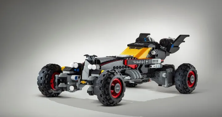 Batmobile: da Chevrolet il prototipo costruito con i Lego
