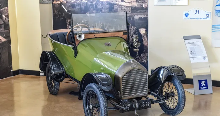 Galerie Peugeot: le auto storiche protagoniste a San Gimignano