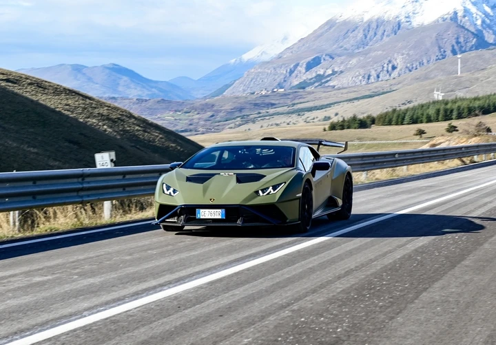 Lamborghini Huracan STO: la prova della nuova sportivissima del Toro