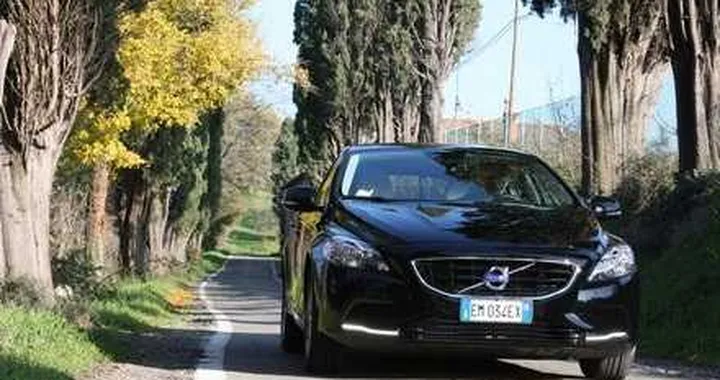 Volvo V40 D2 Momentum: prova su strada
