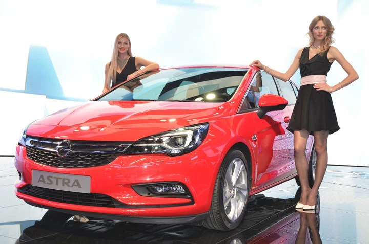 Opel Astra e Astra Sport Tourer 2016 al Salone di Francoforte