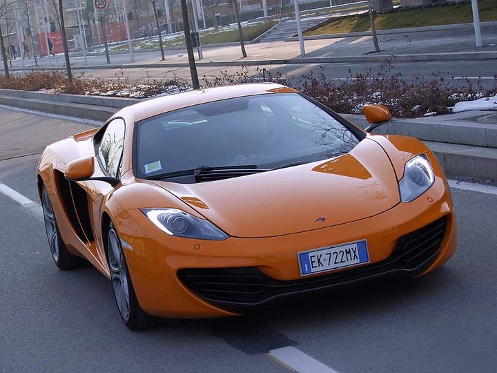 McLaren MP4-12C: la prova su strada