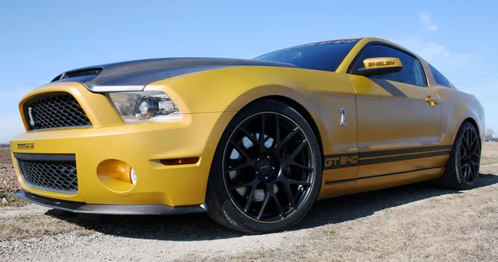 Ford Mustang Shelby GT640 Golden Snake