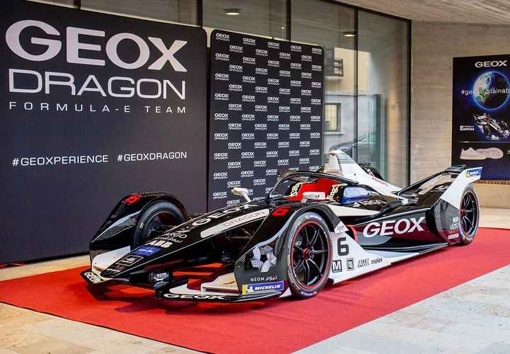 Formula E: svelata la monoposto del team Geox Dragon