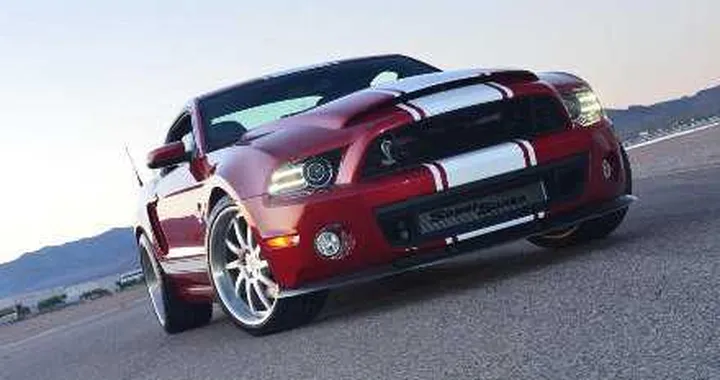 Shelby: una muscle car downsizing a Detroit 2013