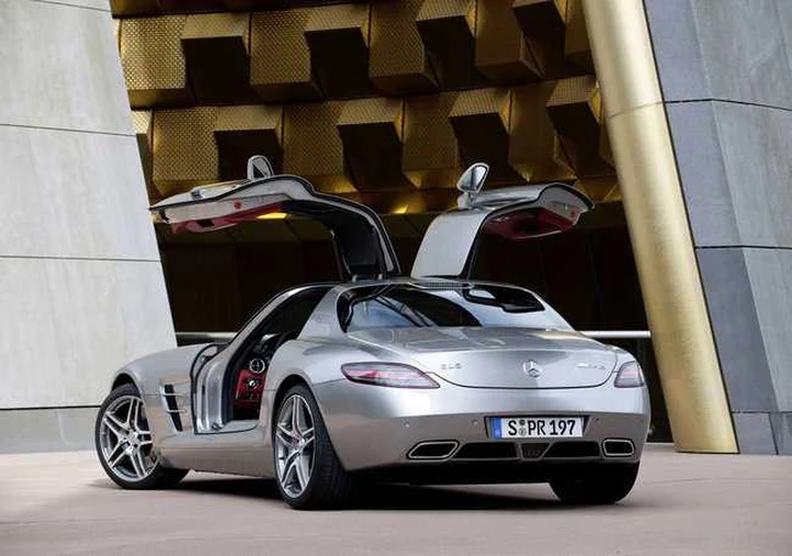 Sarà la Magna a produrre le scocche in alluminio della Mercedes SLS AMG