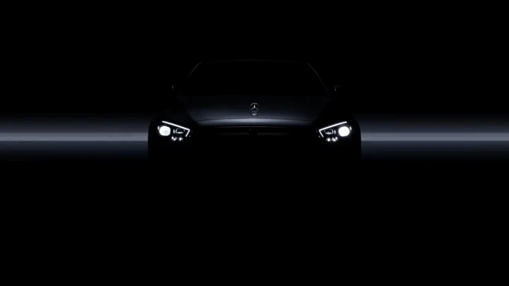 Mercedes Classe E 2020: il restyling anticipato da un teaser