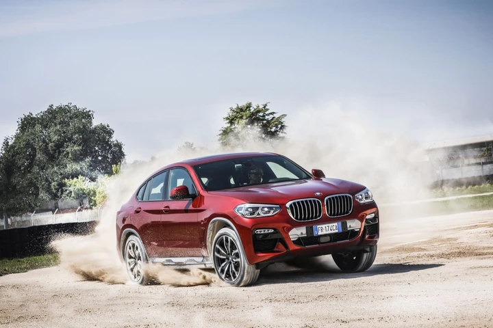 Nuova Bmw X4: sportiva su ogni tipo di terreno