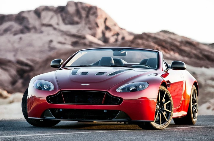 Nuova Aston Martin V12 Vantage S Roadster