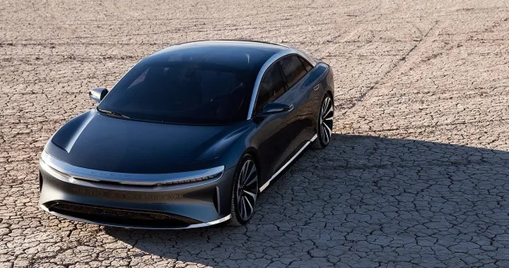 Lucid Air: 832 km di autonomia per la nuova berlina elettrica