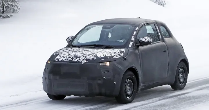 Nuova Fiat 500 elettrica: foto spia sulla neve