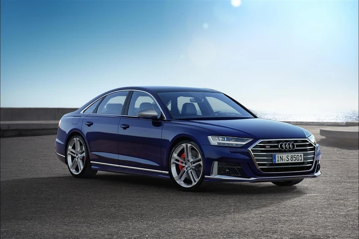 Audi A8 TFSI e 2020: immagini ufficiali