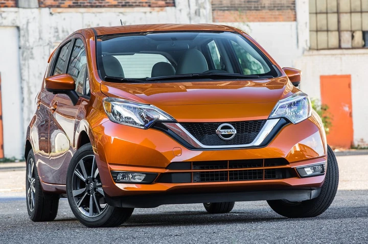 Nissan Versa Note: foto ufficiali