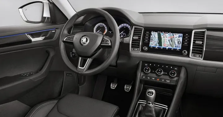 Skoda Kodiaq, svelati gli interni prima del debutto