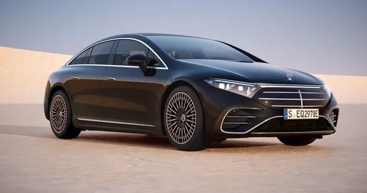 La nuova Classe S sarà anche elettrica: Mercedes cambia rotta