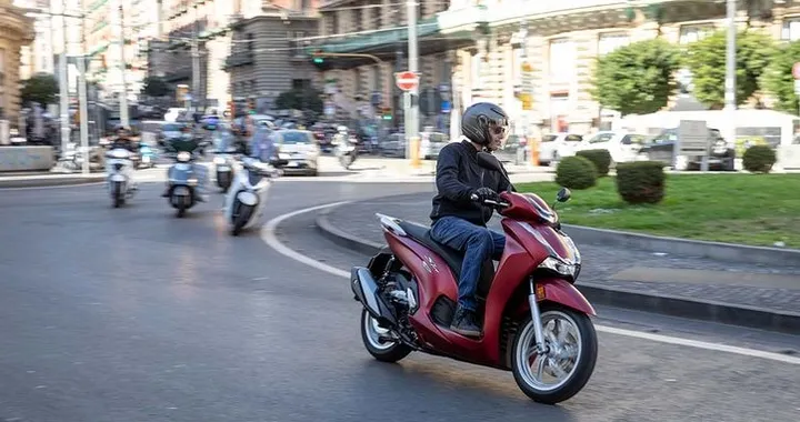 5 situazioni di pericolo in moto in città