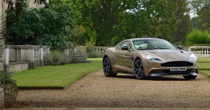 Daimler acquisisce il 5% di Aston Martin