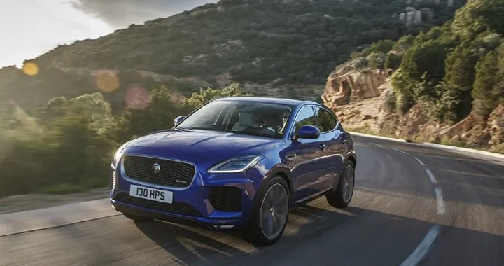 Jaguar E-Pace: vince al Car Design Award e presenta nuove tecnologie