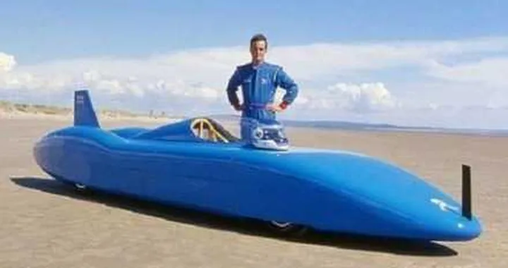 Bluebird: un'auto elettrica da 800 km/h