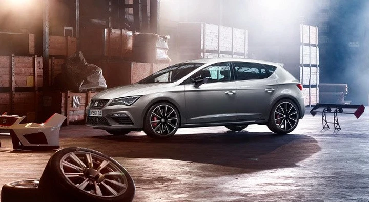 Seat Leon Cupra 300 CV: prezzi e allestimenti