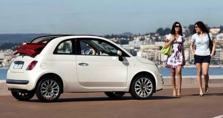 La 500C si dà alla dolce vita