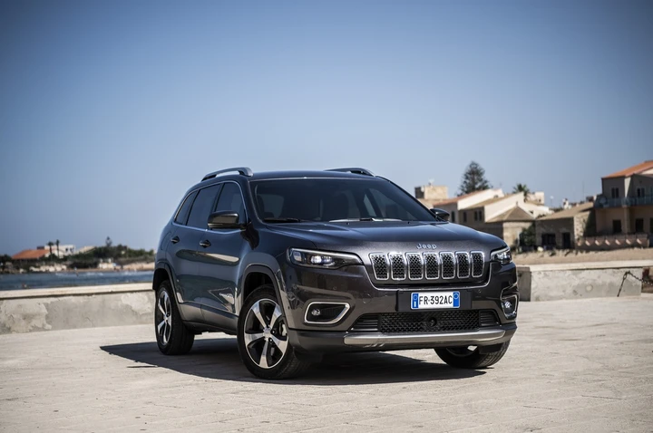 Nuova Jeep Cherokee 2019: prezzi da 43.000 euro