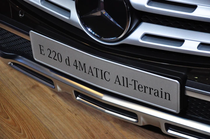 Mercedes Classe E Allterrain al Salone di Parigi 2016
