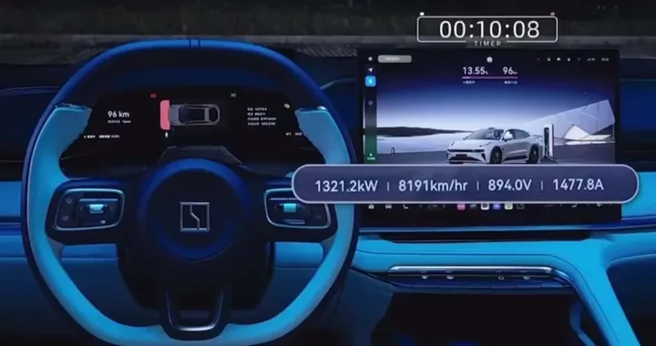 Solo 13 minuti per 700 km: Zeekr 001 è sorprendente [VIDEO]
