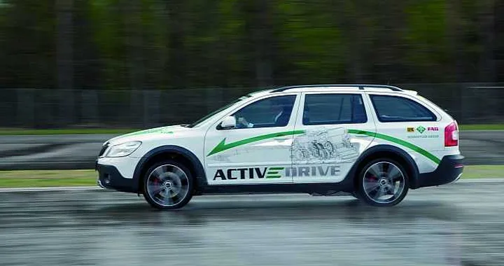 Skoda Octavia ACTIVeDRIVE elettrica