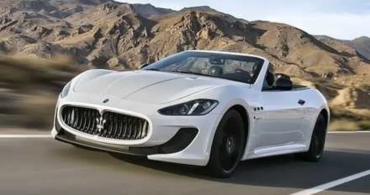 Maserati GranCabrio MC al Salone di Parigi