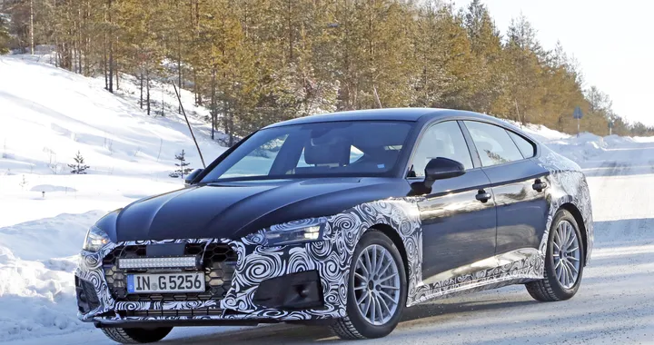 Audi A5 Sportback facelift: le foto spia