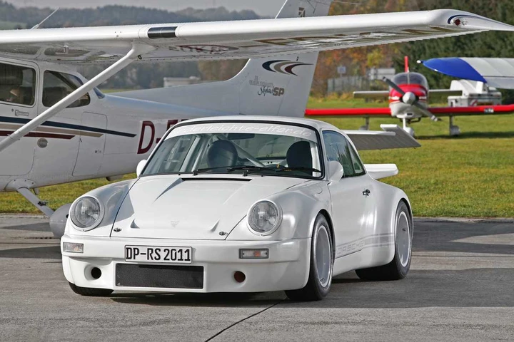 Una Porsche 911 del '73 al sapore di carbonio