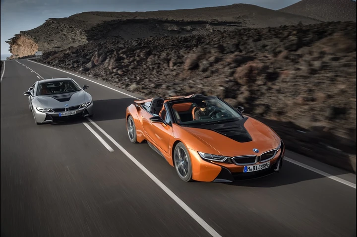 Bmw i8 Roadster 2018: immagini ufficiali