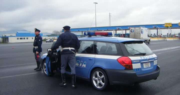 Polizia: 137 volanti sprecate per 1 mln di euro