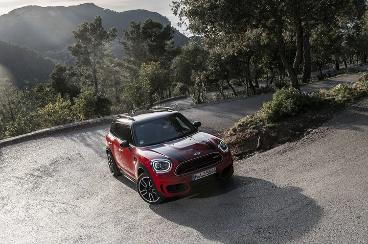 Mini John Cooper Works Countryman MY 2017: nuove immagini ufficiali