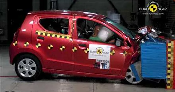 Suzuki Alto: un crash test 