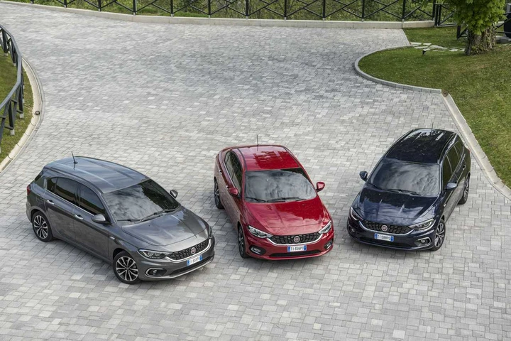 Fiat Tipo 2016: le immagini della gamma