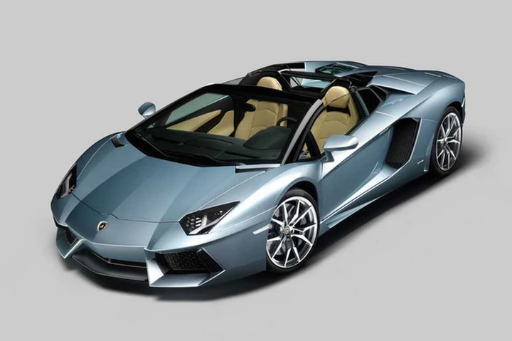 Lamborghini Aventador Roadster: nuove foto