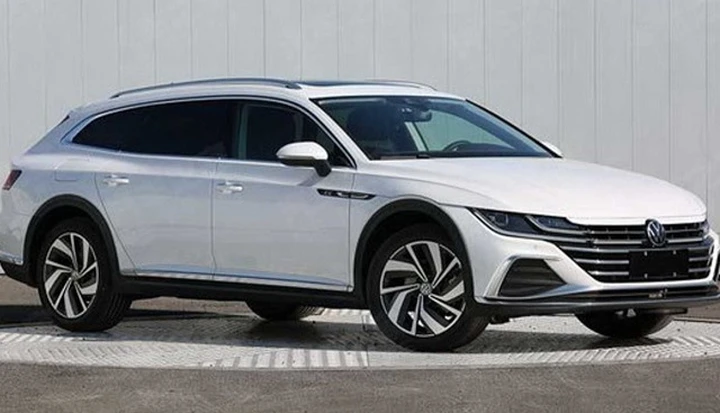 Volkswagen Arteon Shooting Brake: verso il debutto