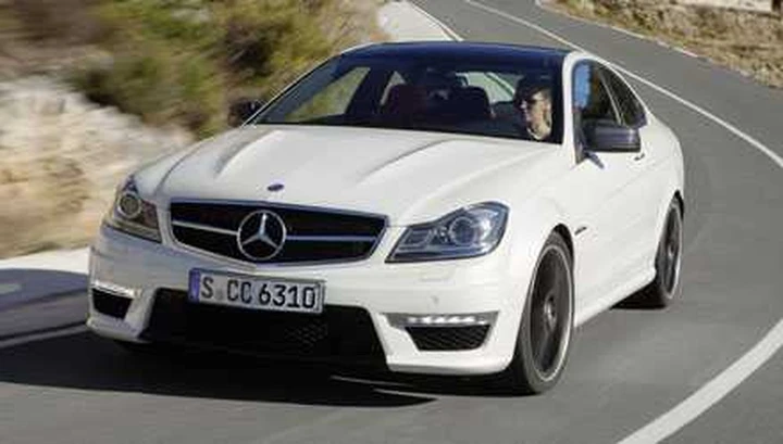 Mercedes C63 AMG Coupé, video ufficiale