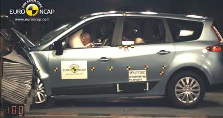 Euro NCAP: 5 stelle per la Renault Grand Scénic