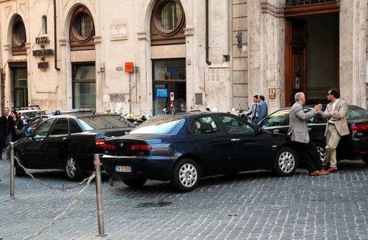 Auto blu: tagli anche per gli enti locali